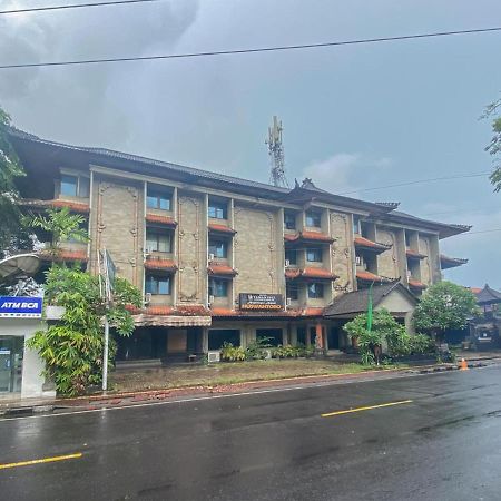 Urbanview Hotel Taman Suci Denpasar Exteriér fotografie