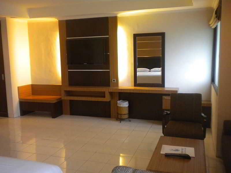 Urbanview Hotel Taman Suci Denpasar Exteriér fotografie