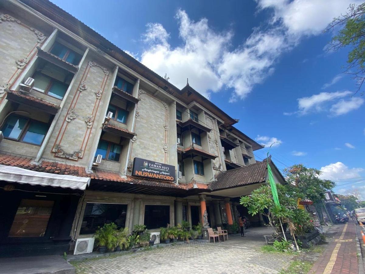 Urbanview Hotel Taman Suci Denpasar Exteriér fotografie