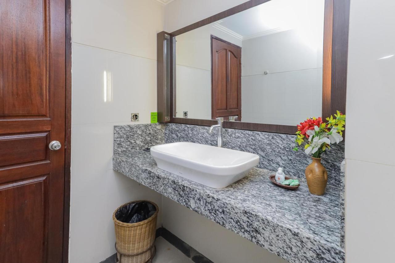 Urbanview Hotel Taman Suci Denpasar Exteriér fotografie