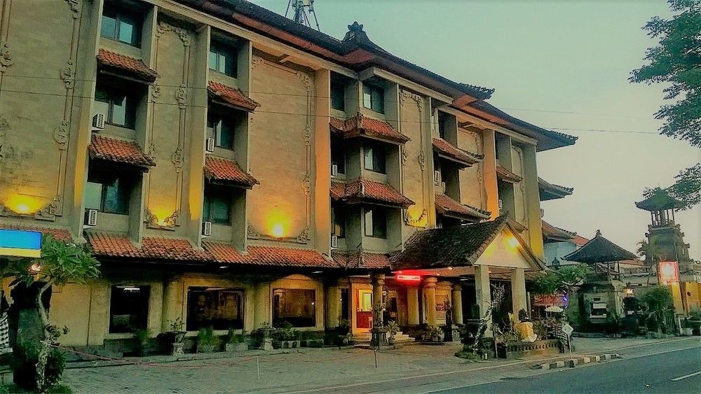 Urbanview Hotel Taman Suci Denpasar Exteriér fotografie